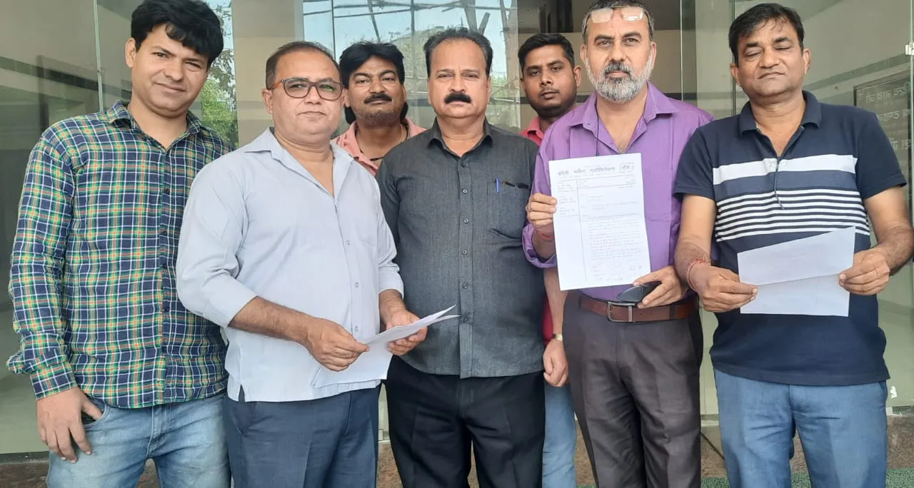 बरेली : नगर आयुक्त से मिलकर व्यापारियों का प्रतिनिधिमंडल ने दिया ज्ञापन
