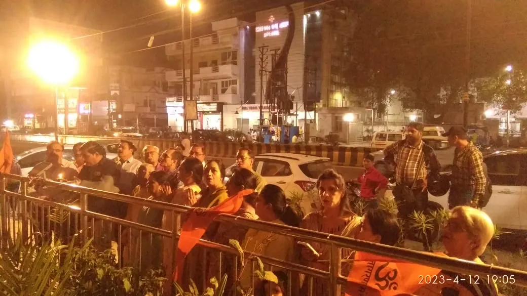 बरेली: भारत माता की आरती कर किया भजन कीर्तन 