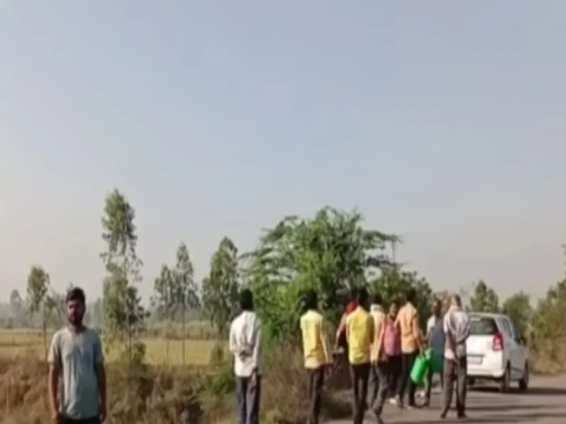 Hardoi Accident : बाइक सवार 3 दोस्तों की सड़क हादसे में मौत, बिखरे पड़े थे शव 