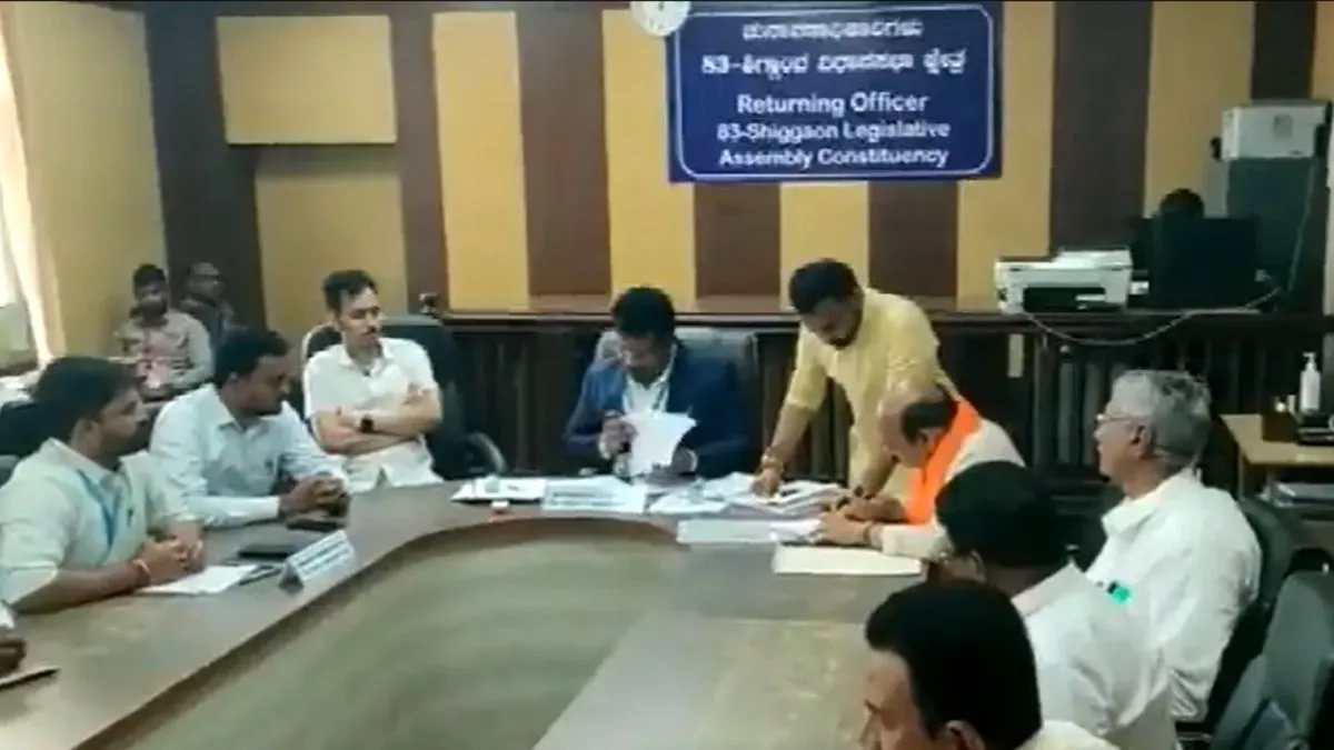बसवराज बोम्मई ने कर्नाटक की शिगगांव विधानसभा सीट से नामांकन दाखिल किया 