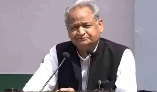 राजस्थान में एसीबी ने कई भ्रष्ट अधिकारियों पर छापे मारे, ऐसा देश में कहीं नहीं हुआ : गहलोत 