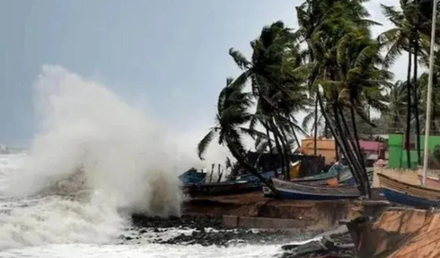 तीन साल चक्रवात आने के मद्देनजर ओडिशा ने आपदा से निपटने के लिए जरूरी तैयारियां शुरू कीं 