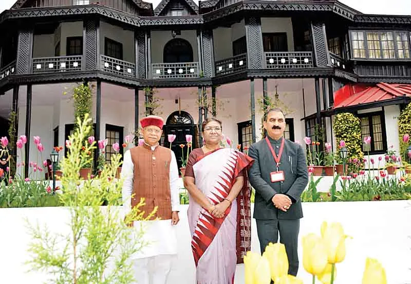 राष्ट्रपति ने IAS के प्रशिक्षु अधिकारियों से कहा- नागरिकों की भलाई हमेशा रखें ध्यान