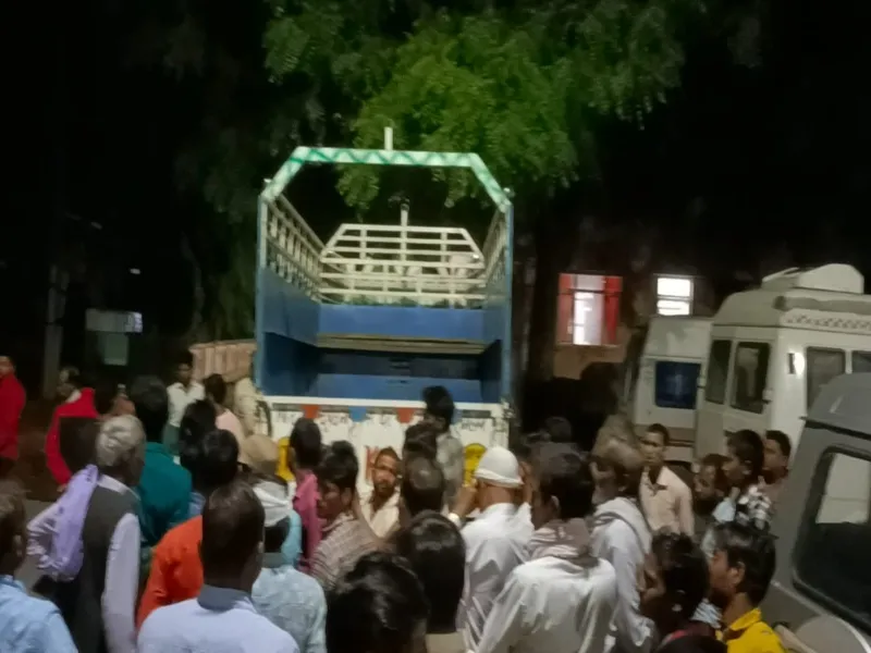 बहराइच: दो सड़क हादसों में एक की मौत, तीन घायल