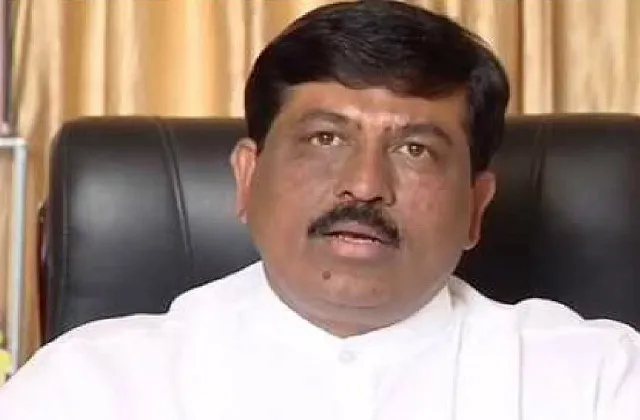 कर्नाटक: मंत्री मुरुगेश निरानी पर मतदाताओं को प्रलोभन देने के आरोप में मामला दर्ज