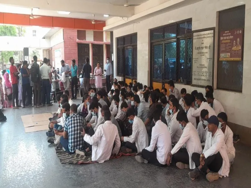 प्रयागराज: तीमारदार ने की मारपीट, हड़ताल पर गए डॉक्टर 