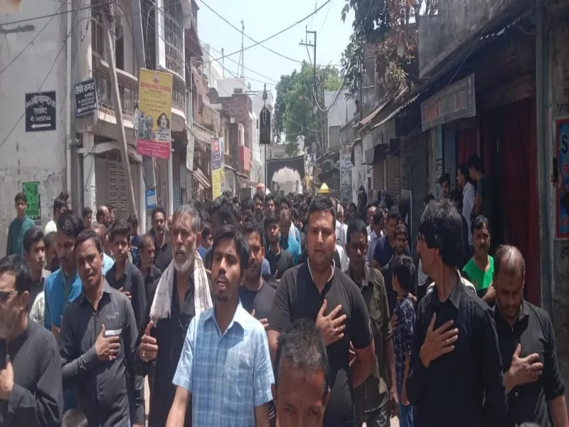 अयोध्या: यौमे शहादत पर गूंजती रही या अली मौला-हैदर मौला की सदाएं 