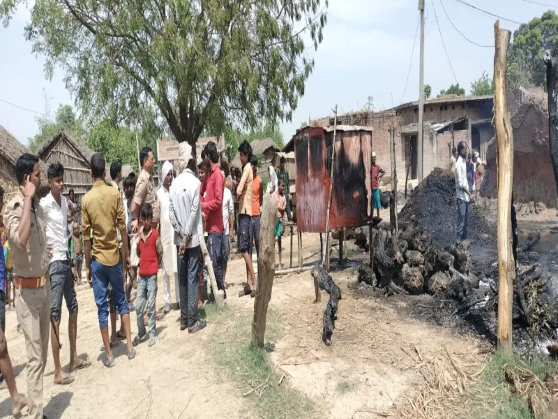 बहराइच: आग लगने से 26 मकान हुए राख, दमकल कर्मियों ने पाया काबू 