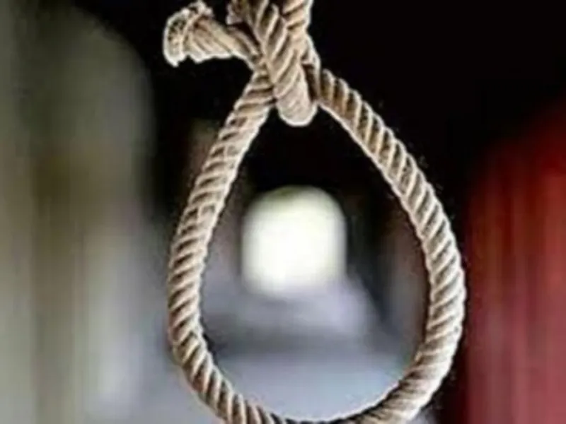 अयोध्या: छात्रा ने फंदा लगा दी जान, सुसाइड नोट बरामद