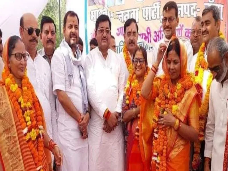 निकाय चुनाव : मालती,गीता,आदिशक्ति समेत 804 प्रत्याशियों ने कराया अध्यक्ष व सभासद पद पर नामांकन