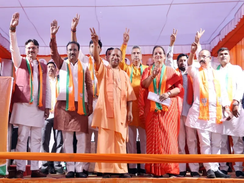भाजपा की महापौर प्रत्याशी सुयोग्य कार्यकर्ता,भारी मतो से जितायें : CM योगी  
