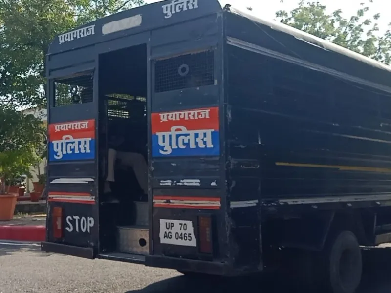 अतीक और अशरफ हत्याकांड के आरोपी पहुंचे कोर्ट, सुरक्षा के कड़े इंतजाम 