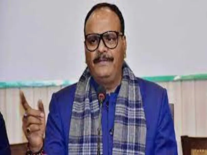 लखनऊ: बलरामपुर हॉस्पिटल से निजी अस्पताल शिफ्ट हुआ मरीज, डिप्टी सीएम ने दिए जांच के आदेश 