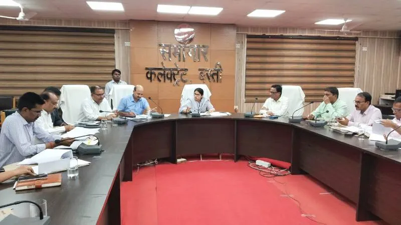 बस्ती : 147 प्राथमिक विद्यालयों की बनेगी चाहरदीवारी, डीएम ने स्टीमेट तैयार करने को कहा