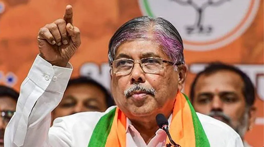 बाबरी मस्जिद ढहाने वाले शिवसेना या भाजपा के सदस्य नहीं, बल्कि हिंदू थे : मंत्री 