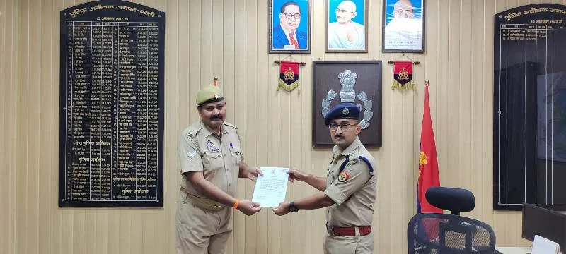 बस्ती : हेड कांस्टेबल वीरेंद्र गोविंद राव सर्वोत्तम बीट पुलिस अधिकारी चुने गए