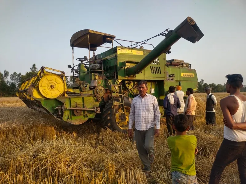 हरदोई: खेत में बाली बीन रही वृद्धा की कम्बाइन की टक्कर से मौत