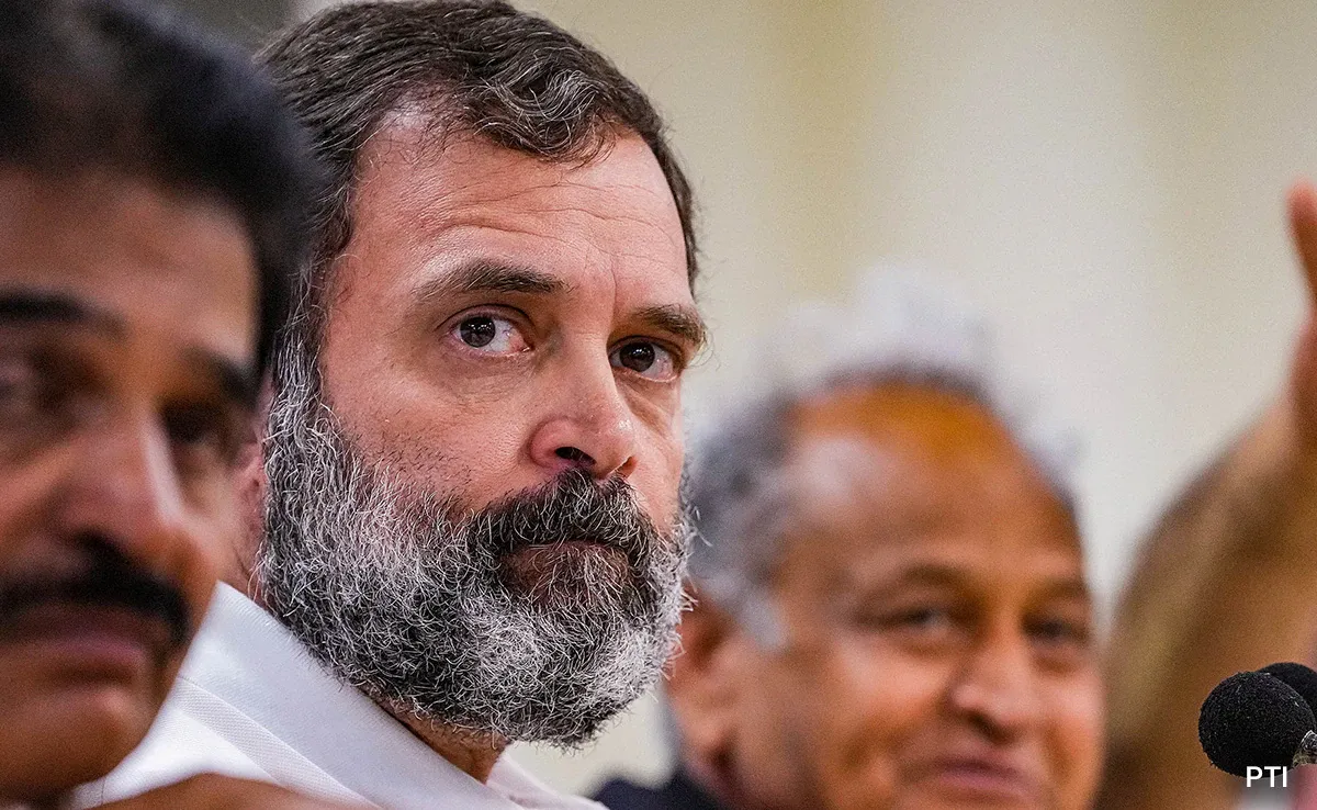 राहुल ने आधिकारिक आवास से सामान स्थानांतरित करना आरंभ किया 