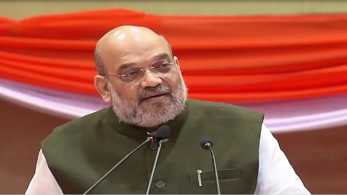 मादक पदार्थ कारोबारियों के खिलाफ कठोर रुख अपनाया जाना चाहिए : शाह