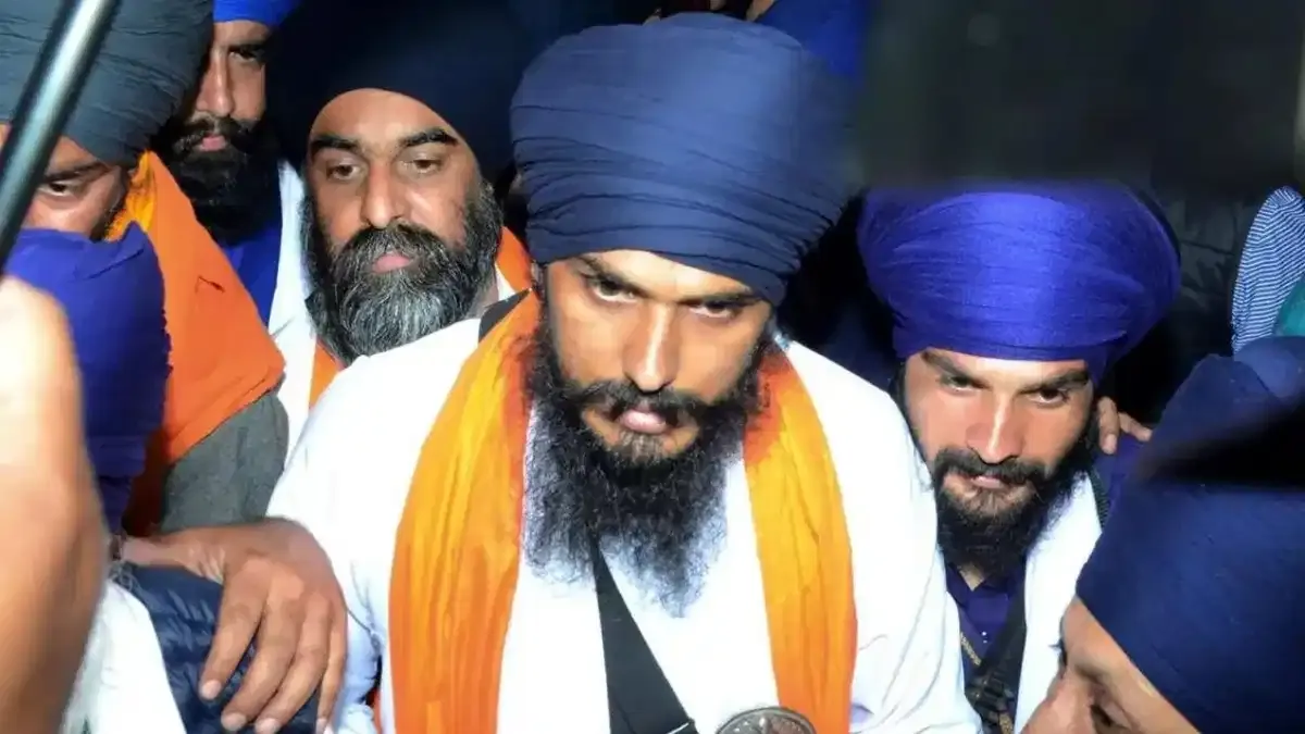 अमृतपाल सिंह को शरण देने के आरोप में एक वकील सहित दो गिरफ्तार 