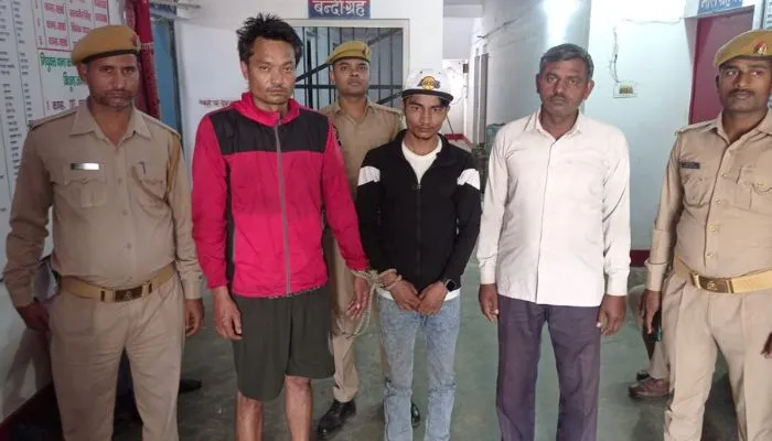 Auraiya Crime : पुलिस ने तीन आरोपियों को पकड़ा, नौ करोड़ की चरस बरामद, यहां सप्लाई करने की बात कबूली…