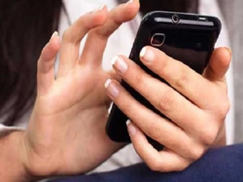  सर सहायक अध्यापक कर रहा परेशान, भेज रहा अश्लील मैसेज, प्रधानाध्यापिका ने महानिदेशक को भेजा शिकायती पत्र