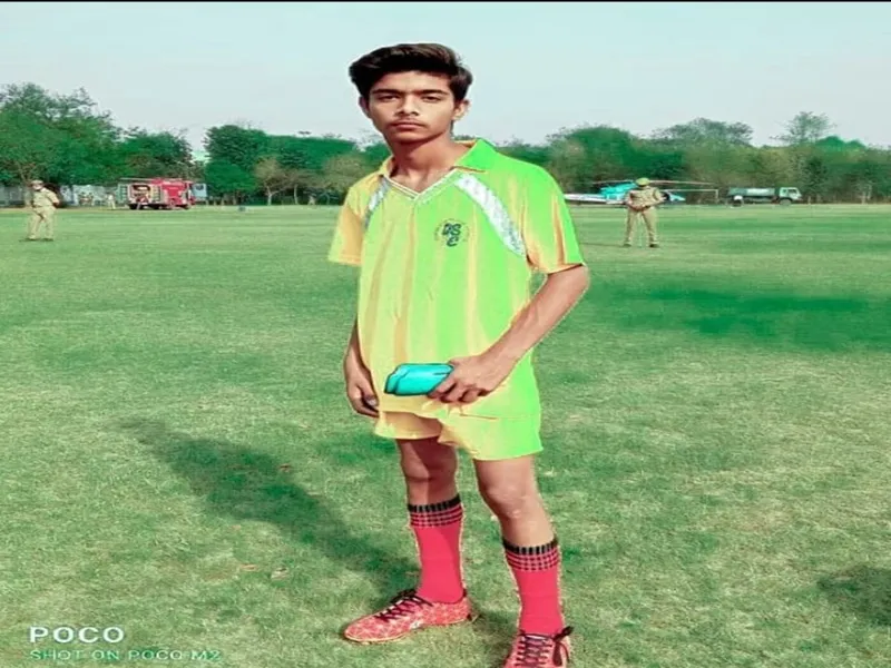 हरदोई: फुटबॉल के दो हॉकी के तीन खिलाड़ी राज्य हॉस्टल कैंप के लिए चयनित