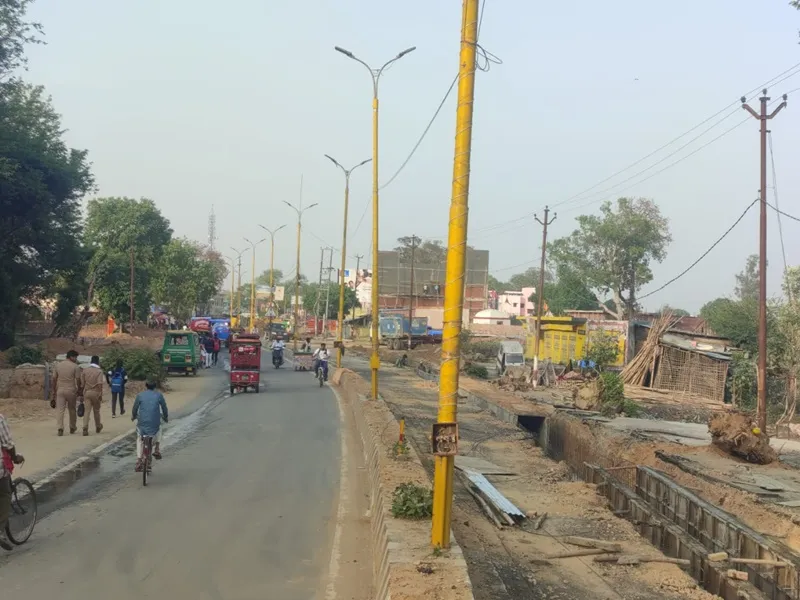 अयोध्या: अंधाधुंध विकास के ‘पथ’ पर छांव कहां मिलेगा साहब! 