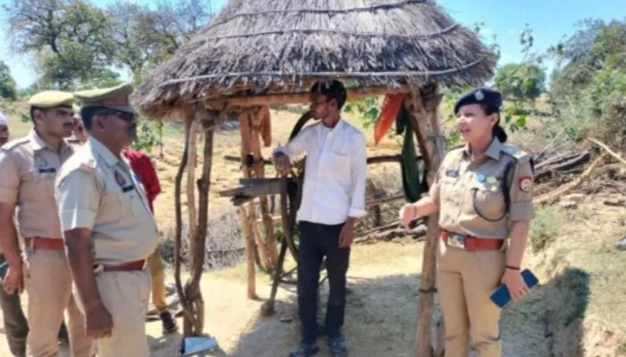 Chitrakoot Murder : किसान की हत्या कर दीवार पर लिख गए मोबाइल नंबर, परिजन बोले- गला घोंटा गया