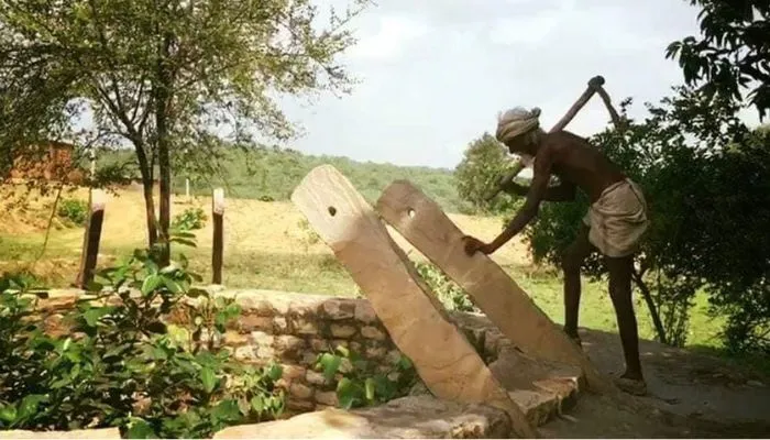 Chitrakoot: मिसाल-गांव में पानी की किल्लत देख खोद डाला था कुंआ, मिट्टी में मिलती रही मेहनत और चले गए कृष्णा कोल