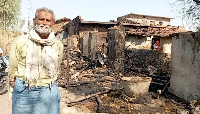Chitrakoot News : कच्चे घर में आग लगने से जिंदा जले मवेशी, साढ़े तीन लाख का नुकसान