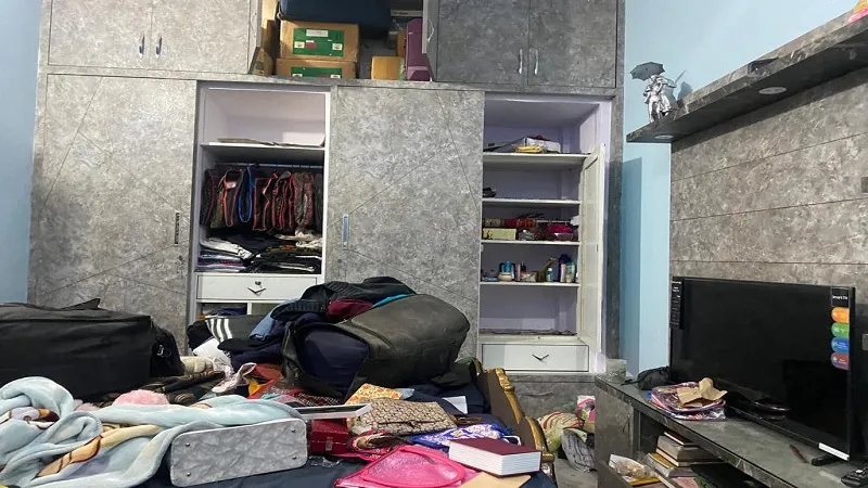 मुरादाबाद:  प्रधान लिपिक के घर से सोने-चांदी के जेवर समेत 13 लाख का सामान चोरी