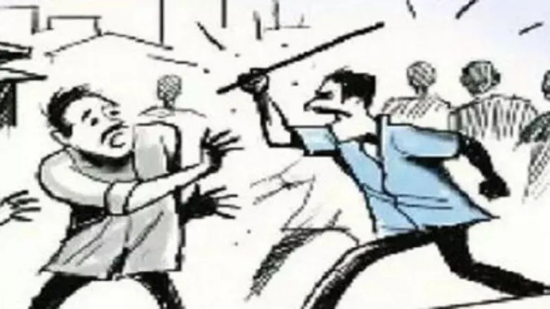 मुरादाबाद: बिजली मीटर लगाने के विवाद में भिड़े दो पक्ष, क्रास रिपोर्ट