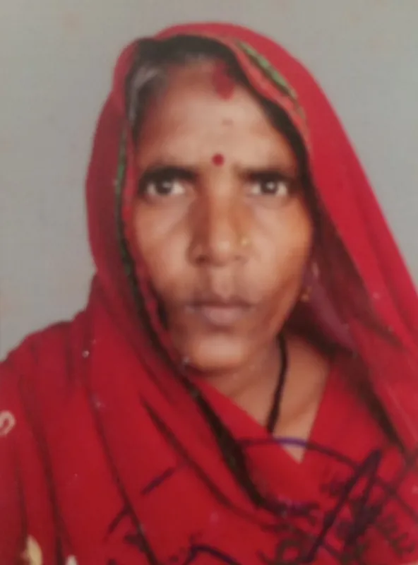 रायबरेली : बेटे के वियोग में बावली हुई मां ने फांसी लगाकर दी दी जान 