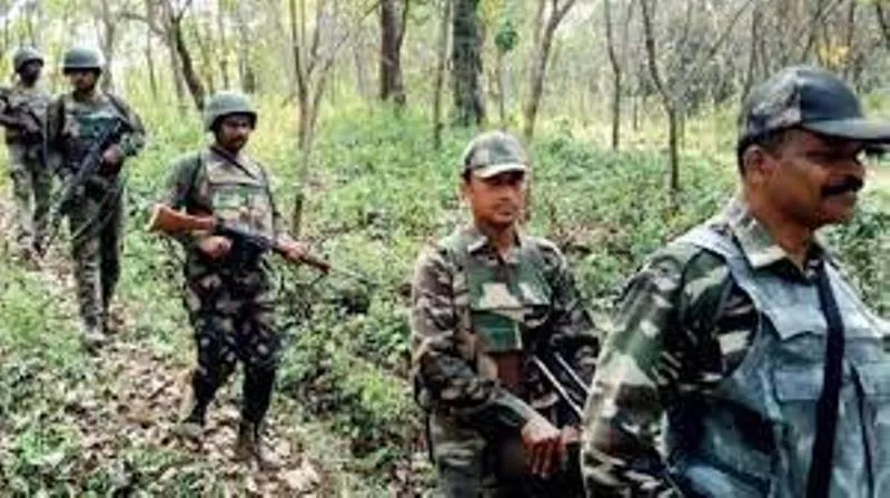 छत्तीसगढ़: बीजापुर जिले में मुठभेड़ के दौरान एक नक्सली ढेर, दो गिरफ्तार