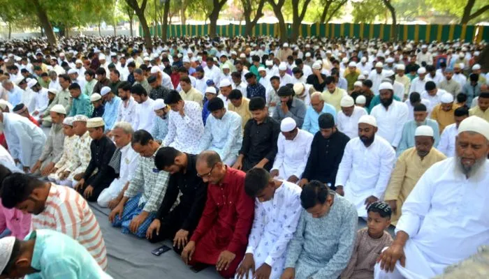  Eid 2023 : अतीक हत्याकांड को लेकर Kanpur में अलर्ट रही पुलिस, कड़ी सुरक्षा में संपन्न हुई नमाज, जानें...