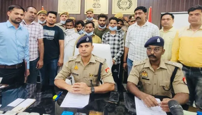  Farrukhabad : मादक पदार्थ की तस्करी करने वाले गिरोह के सात सदस्य गिरफ्तार, अफीम की बाजार में कीमत 60 लाख रुपये