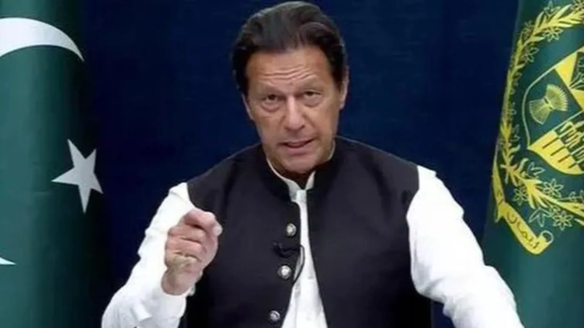 पाकिस्तान : इमरान खान ने तय समय में चुनाव नहीं होने पर विरोध प्रदर्शन की दी चेतावनी 