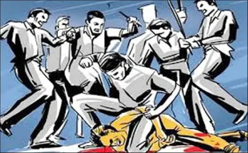 हल्द्वानी: घर में पथराव के बाद मारपीट पर उतर आए, पुलिस खंगाल रही सीसीटीवी 