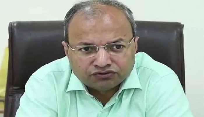 Interview:  IIT के प्रो. मणीन्द्र अग्रवाल बोले- 'कोरोना से ना डरें, एहतियात बरतें', भीड़-भाड़ में जाने से बचे