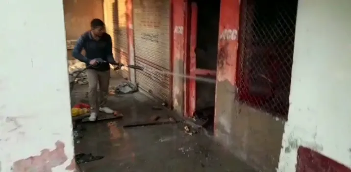 अमेठी : दुकान में लगी आग, सामान जलकर खाक