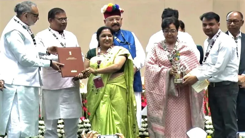 मुरादाबाद : ग्राम पंचायत मिलक अमावती को मिला नानाजी देशमुख सर्वोत्तम राष्ट्रीय ग्राम पंचायत पुरस्कार