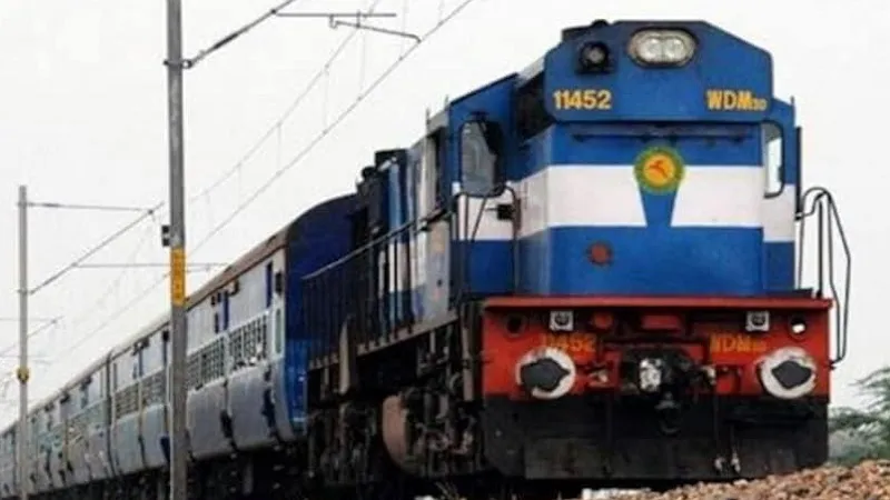 मुरादाबाद : रूट बदलकर चलेंगी आला हजरत एक्सप्रेस समेत आठ ट्रेनें