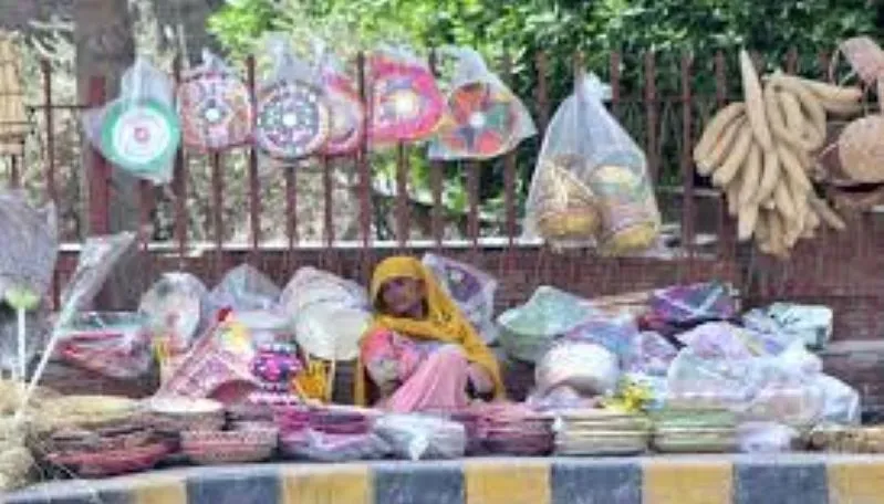 हल्द्वानी: अतिक्रमणकारियों पर चला नगर निगम का डंडा, कारवाई ना करने की लगी गुहार 