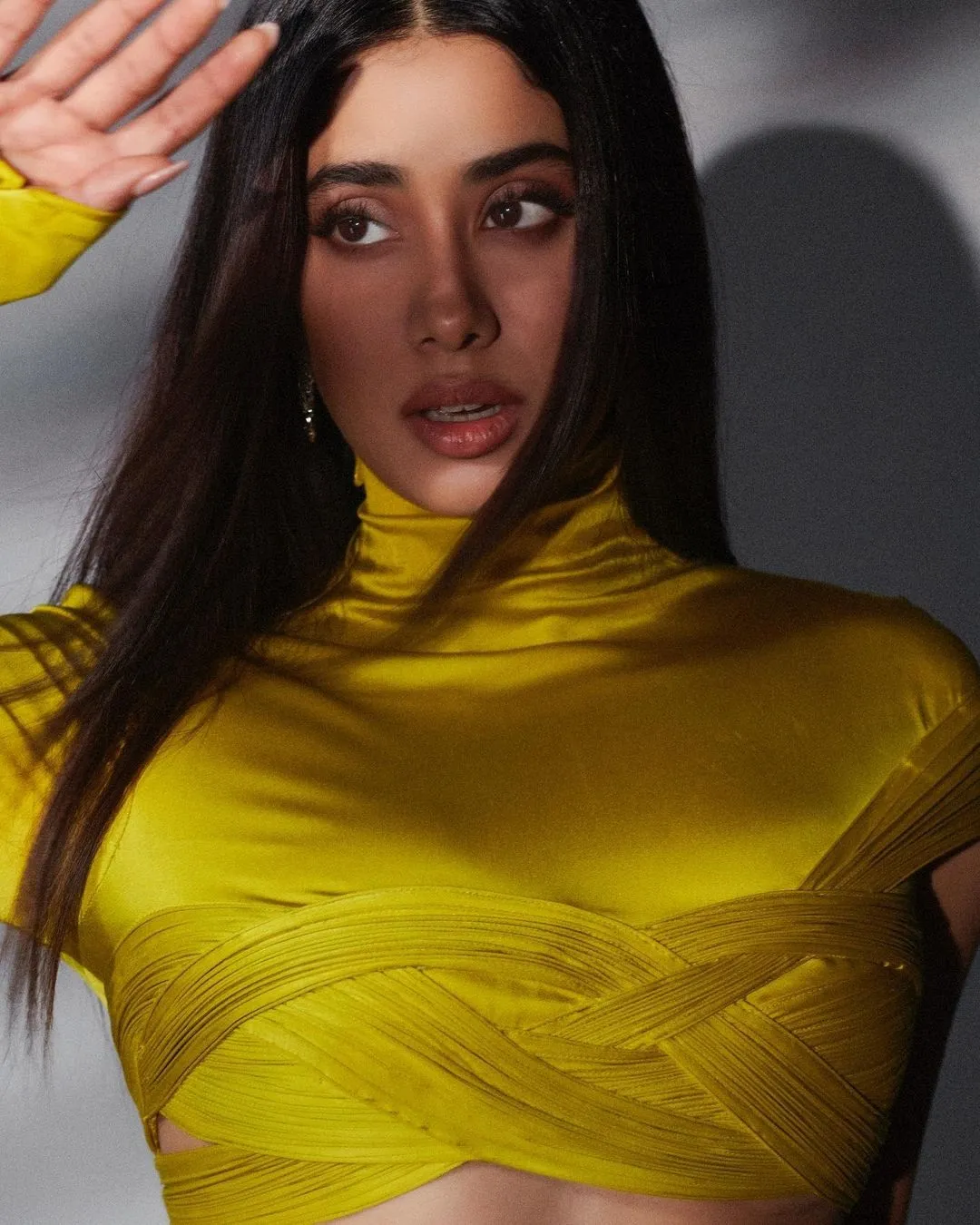 Janhvi Kapoor Photos 2