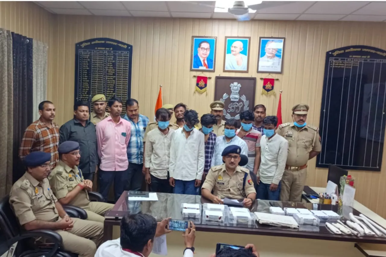 बस्ती : चोरों के अंतर्जनपदीय गिरोह का पर्दाफाश, 06 गिरफ्तार