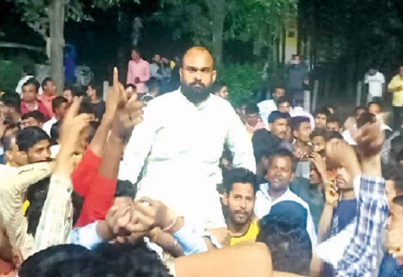 मुरादाबाद : भाजपा का टिकट न मिलने पर फूटा गुस्सा, विरोध में की नारेबाजी