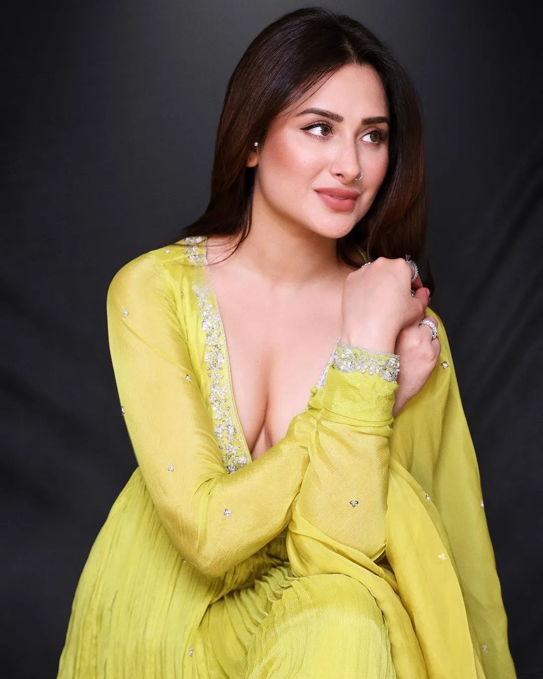 Mahira Sharma 5