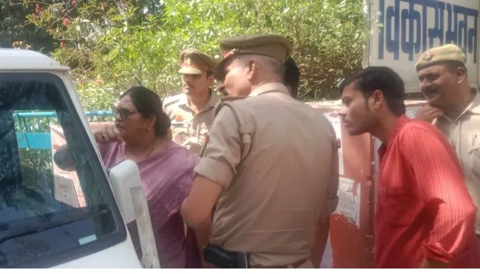 गाड़ी रोकने की हिम्मत कैसे हुई, सम्मान से समझौता नहीं करेंगे, Deputy CM के कार्यक्रम में विधायक का फूटा गुस्सा