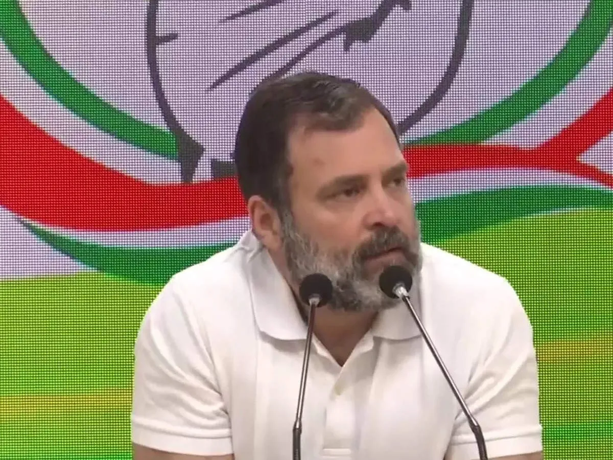 विपक्ष को एकजुट कर चुनाव लड़ने का फैसला ऐतिहासिक : राहुल 